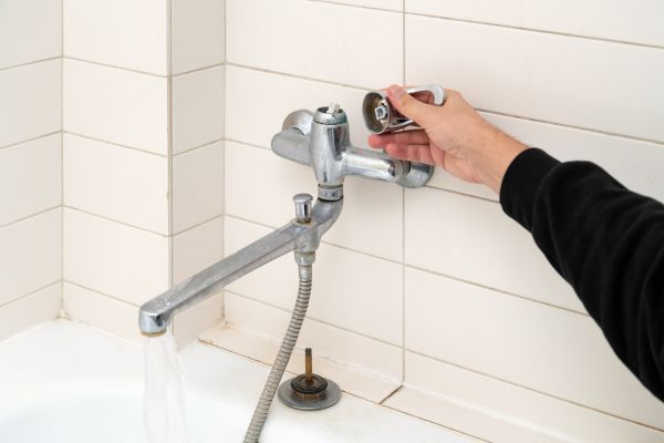Leaky Bathtub Repair in Herndon